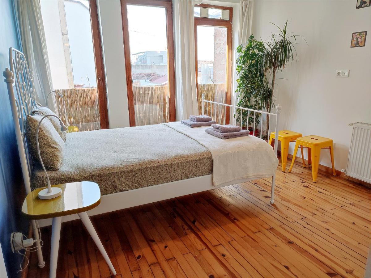 Kunterbunt Istanbul Apartment Екстериор снимка